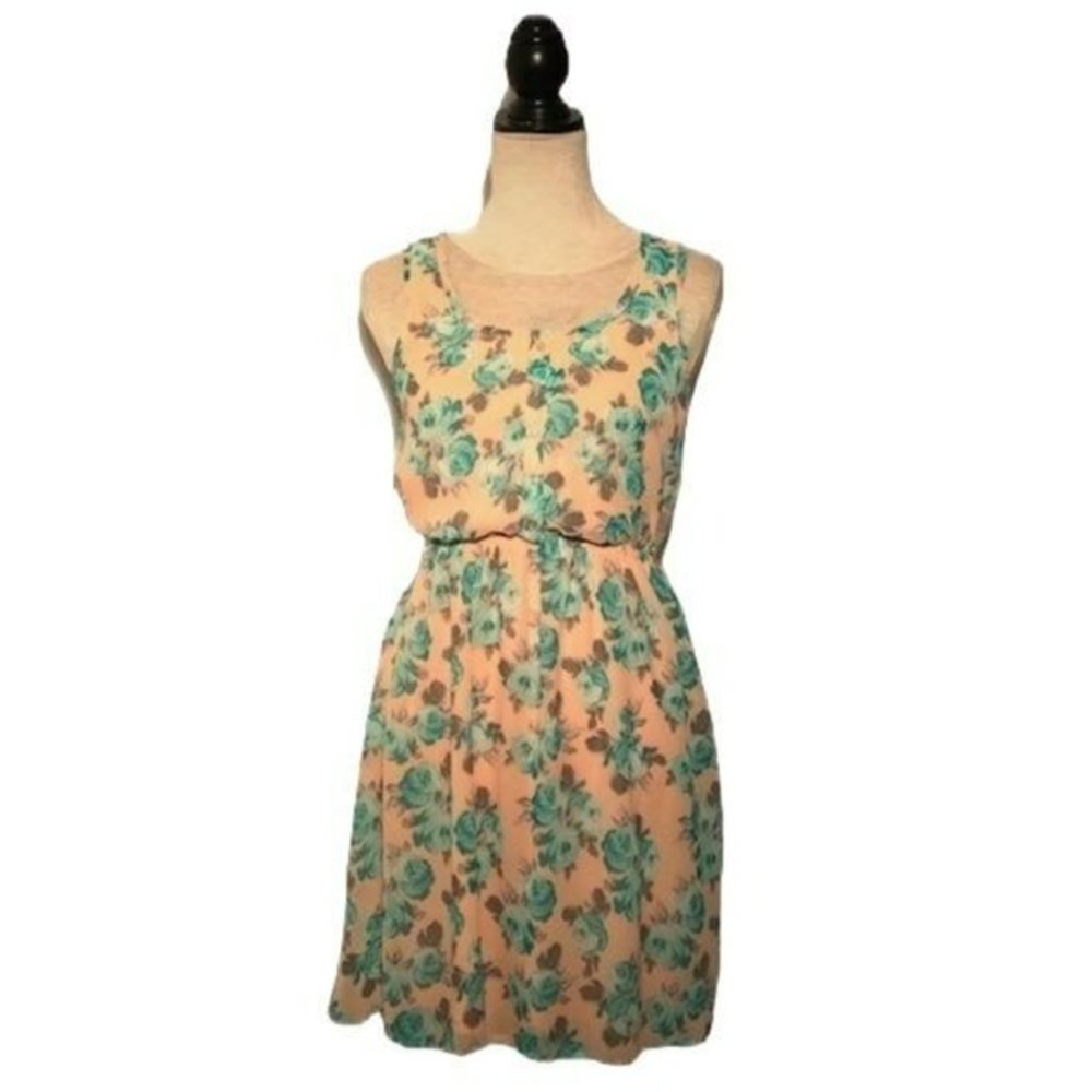 Exhilaration Roses 🌹 & Check Romper Dress - Size P/S